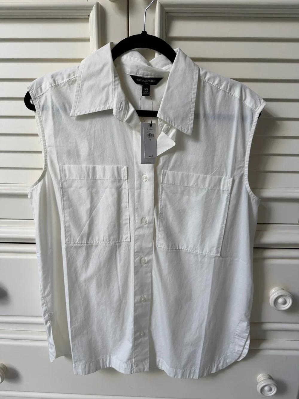 Banana Republic White Sleeveless Button-Front Shirt